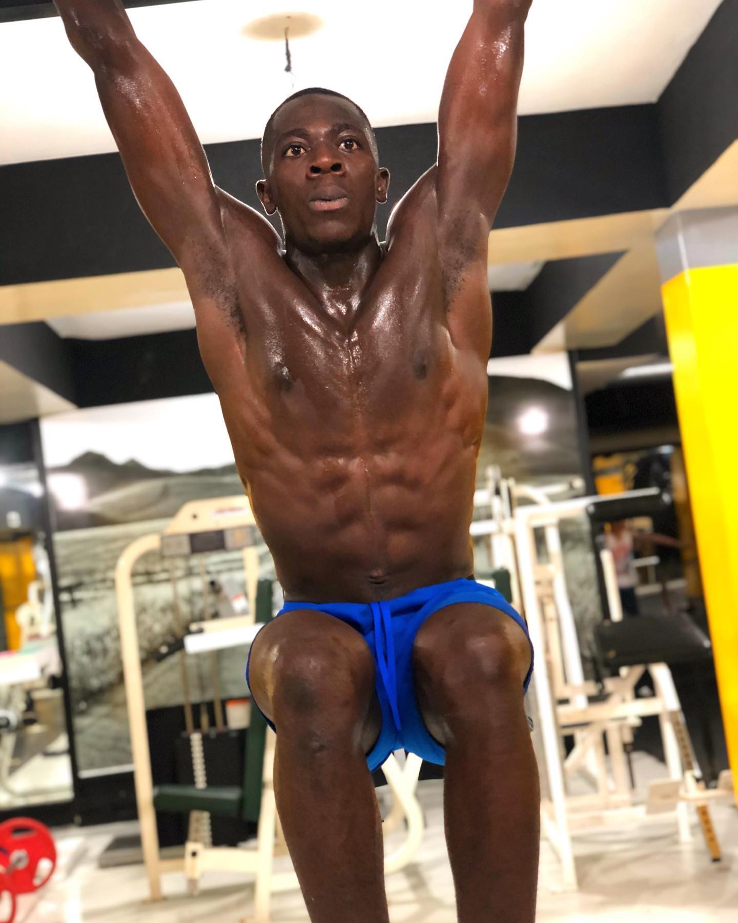 Coach Brandon traction muscle-up salle